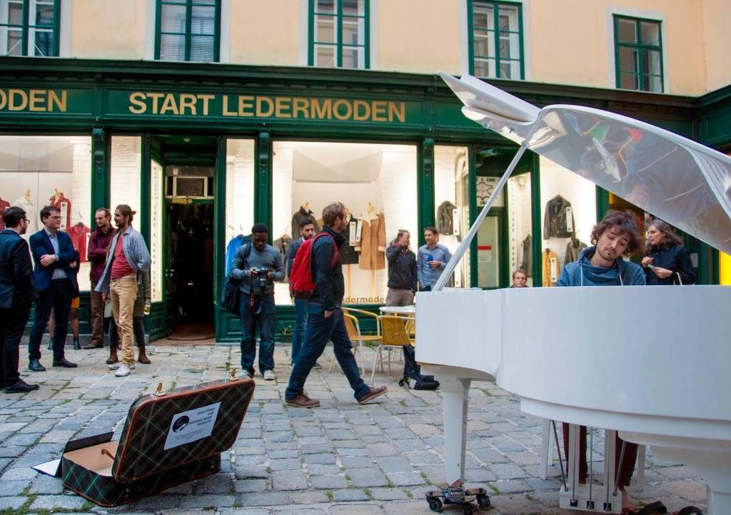 Open Piano for Refugees 09 2017 Nikolaus C. V. Grünbichler ©Georg Cizek-Graf