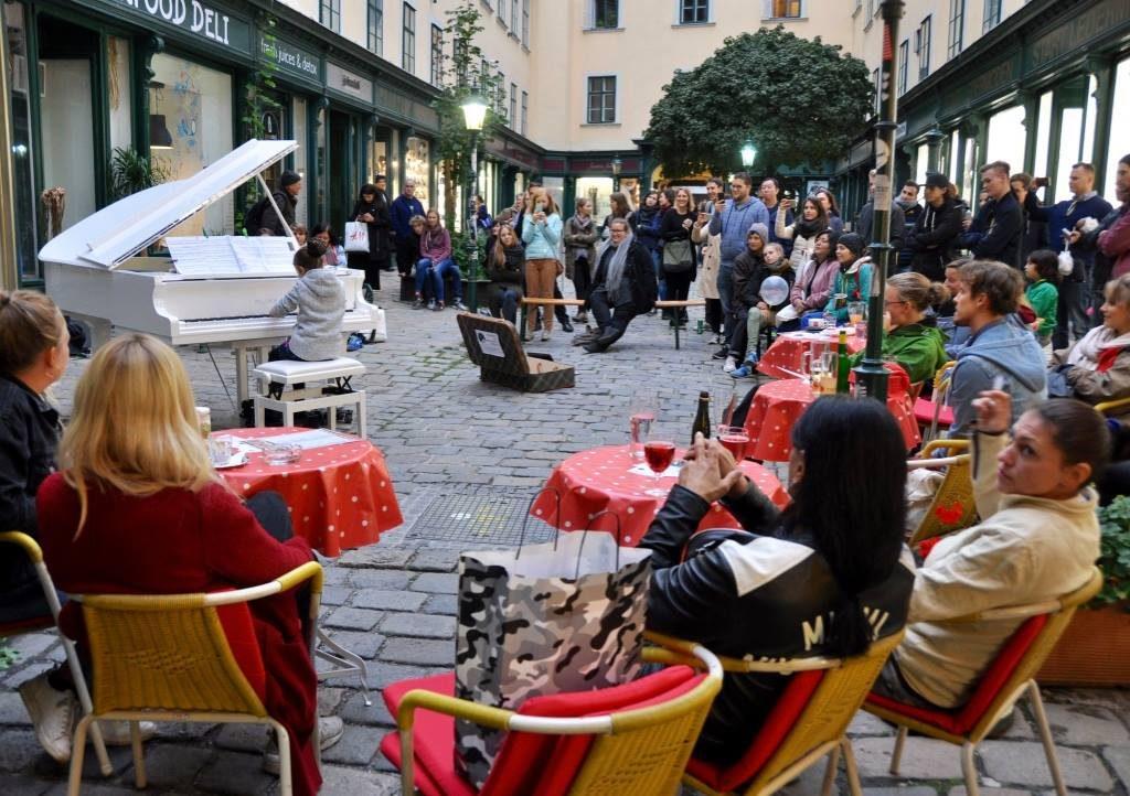 Open Piano for Refugees 2017 Soley Blümel